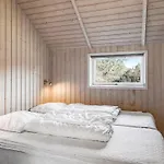 Tovi - 4km From The Sea By Interhome