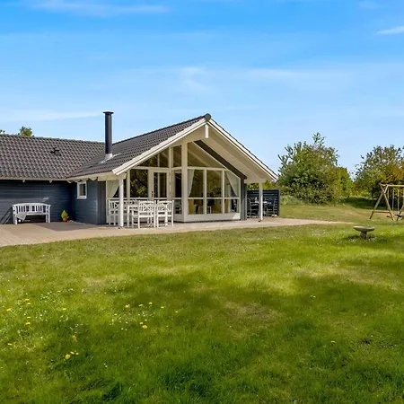 Tovi - 4km From The Sea By Interhome *